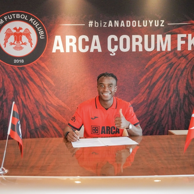 Çorum FK, Youssoufa Moukoko'yu renklerine bağladı