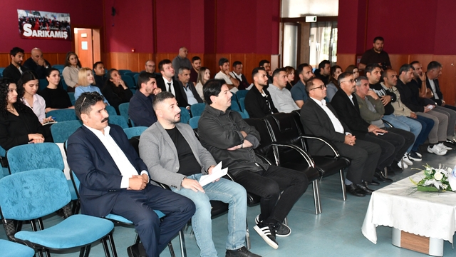 Sarıkamış'ta 2026-2027 eğitim yılı öncesi okul müdürleri toplantısı: Güvenlik tedbirleri ele alındı