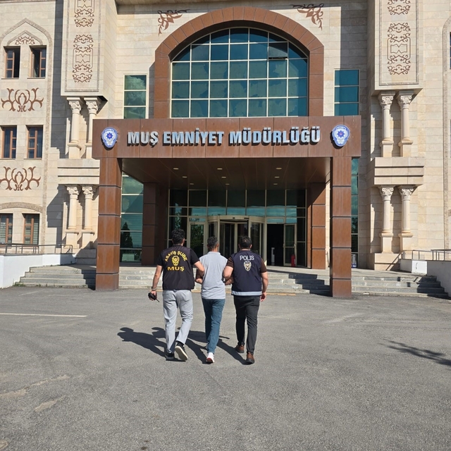 Muş'ta 5 yıl kesinleşmiş hapis cezası bulunan firari yakalandı