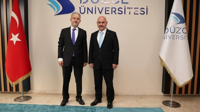 Sağlık Müdürü Yılmaz'dan Rektör Nedim Sözbir'e tebrik