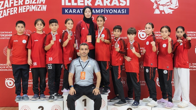 Körfez Gençlerbirliği, Tekirdağ'daki karate şampiyonasından 10 madalyayla döndü