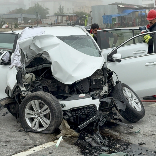 Samsun'da SUV araç direğe çarptı: 1 ölü, 3 yaralı