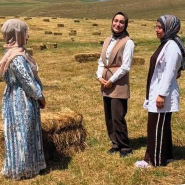 Erzurum'un "Can Ebeleri" yine yollarda