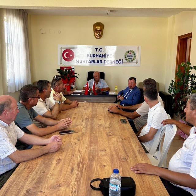 Burhaniye'de muhtarlar toplantısı yapıldı