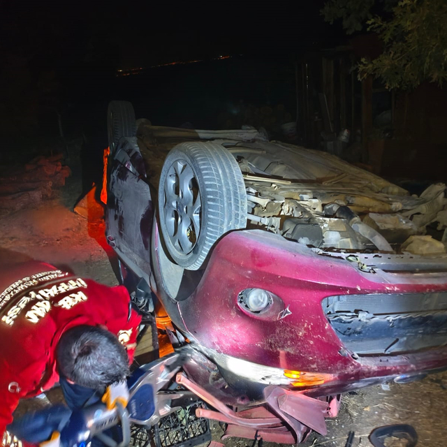 Edirne'de otomobil takla attı; 4 yaralı