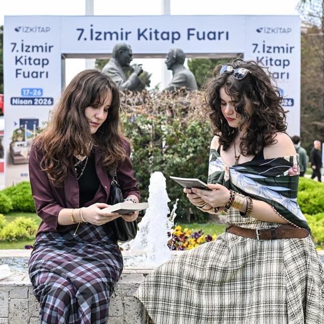 İZKİTAP sonbaharda Kültürpark'ta