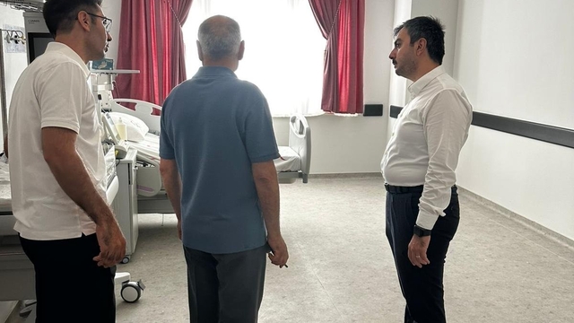 Kaymakam Atış, Dicle Devlet Hastanesini inceledi
