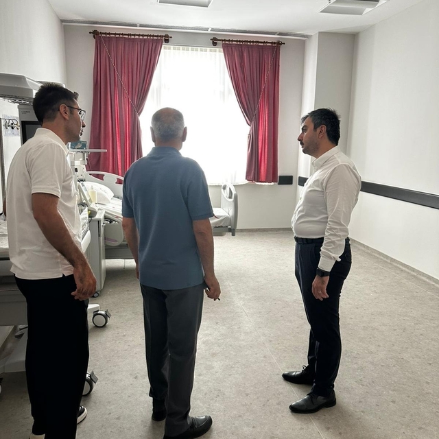 Kaymakam Atış, Dicle Devlet Hastanesini inceledi