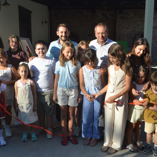 Ayvalık'ın minik Picasso'ları Cunda'da buluştu
Ayvalık'ta sanat şöleni: 23...