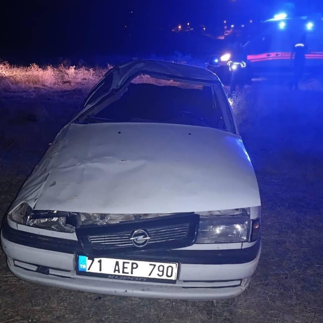Takla atan otomobil hurdaya döndü: Yolcu öldü, sürücü tutuklandı