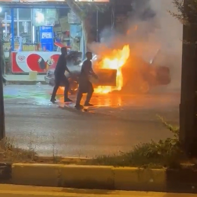 Gaziantep'te korkutan araç yangını