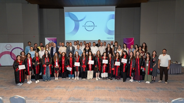OEDAŞ'ın FutureFem Programı ilk mezunlarını verdi
18 kadın üniversite öğrencisi programı başarıyla tamamladı