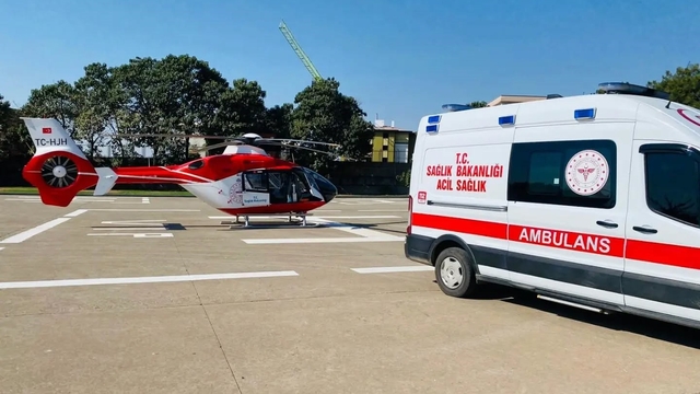 Şırnak'ta travma geçiren bebek helikopterle Diyarbakır'a sevk edildi