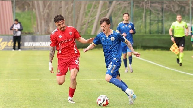 Menemen FK'da Efe Taylan gitti