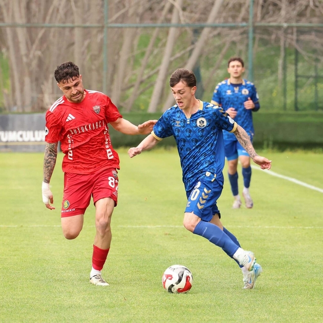 Menemen FK'da Efe Taylan gitti