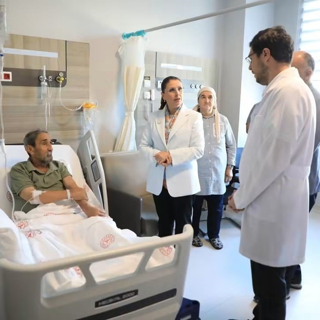 Vali Arslan Kıbrıs Gazisini hastanede ziyaret etti