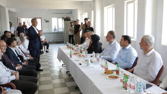 Kütahya Valisi Musa Işın, muhtarların taleplerini dinledi