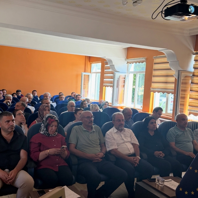 Elazığ'da otizm farkındalık eğitimi