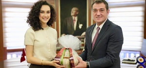 Giresun Belediye Başkanı Fuat Köse'den Miss World 2026'da yarışacak hemşehr...
