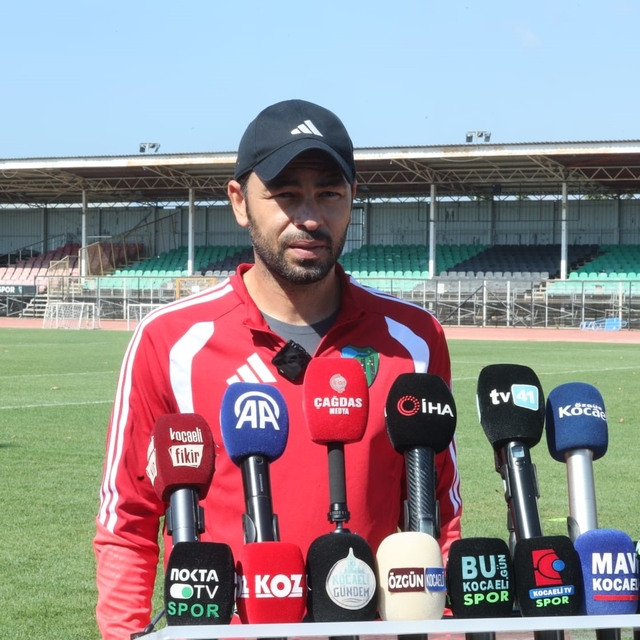 Selçuk İnan: "Doğru oyuncuları getirdiğimizi düşünüyoruz"
Kocaelispor Tekni...