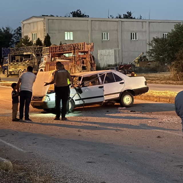Isparta'da otomobiller çarpıştı: 4 yaralı