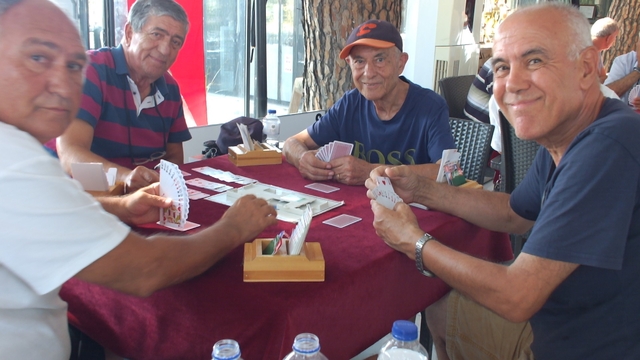 Balıkesir'de briçte Zafer Kupası düzenlendi