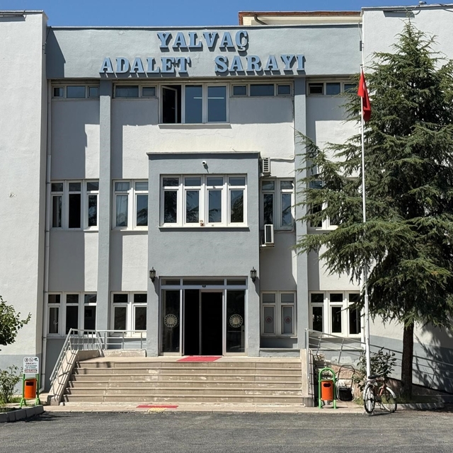 Yalvaç'ta trafikte kavga eden 2 kişi tutuklandı, 360 bin lira ceza uyguland...