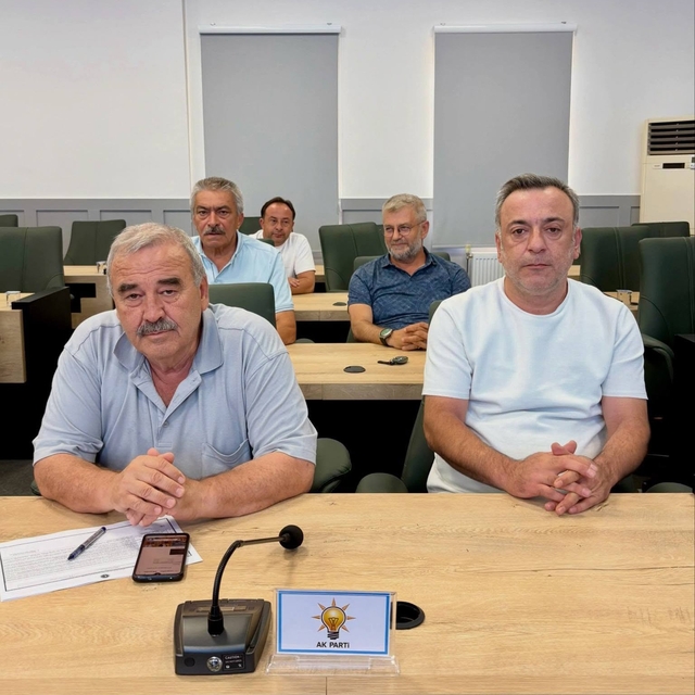 Başkanlık seçiminde CHP'nin adayına 'Boş' oy atan Gündüz, AK Parti'ye geçti
