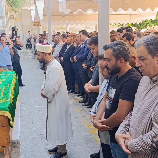 AK Parti MKYK üyesi Zeynep Çiftçi son yolculuğuna uğurlandı