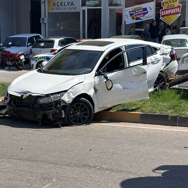 Gaziantep'te otomobil ile beton mikseri çarpıştı: 4 yaralı