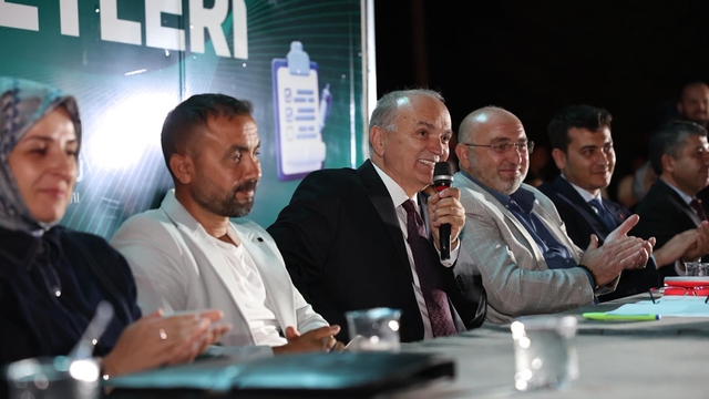 Başkan Özlü'den Tokuşlar'da mahalle sohbeti
Özlü "Ekonominin darda olduğu dönemlerde önemli yatırımlar yapıyoruz"