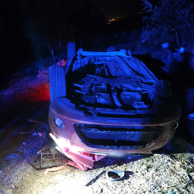 Keşan'da takla atan otomobildeki 4 kişi yaralandı
