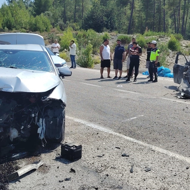 Manavgat'ta kazada ağır yaralanan sürücü 9 gün sonra hayatını kaybetti
Kaza...
