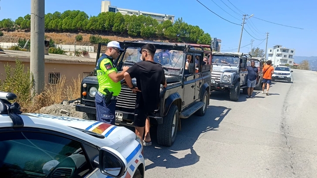 Alanya'da safari araçlarına denetim: 5 araca 233 bin TL ceza
