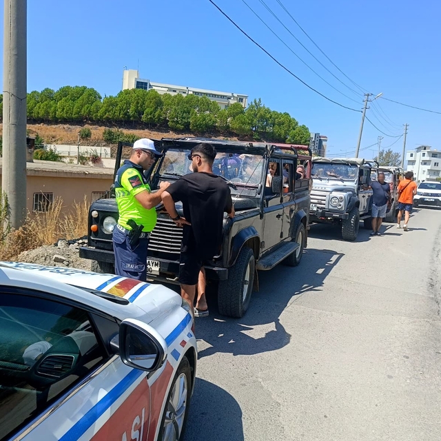 Alanya'da safari araçlarına denetim: 5 araca 233 bin TL ceza