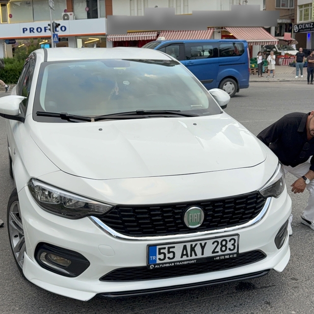 Otomobilin çarptığı 2 kadın yaralandı
