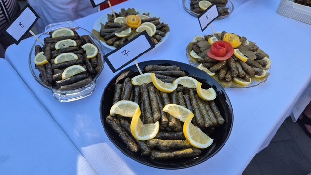 Sarma ve tatlılar yarıştı
Üzümden sofraya lezzet yarışı