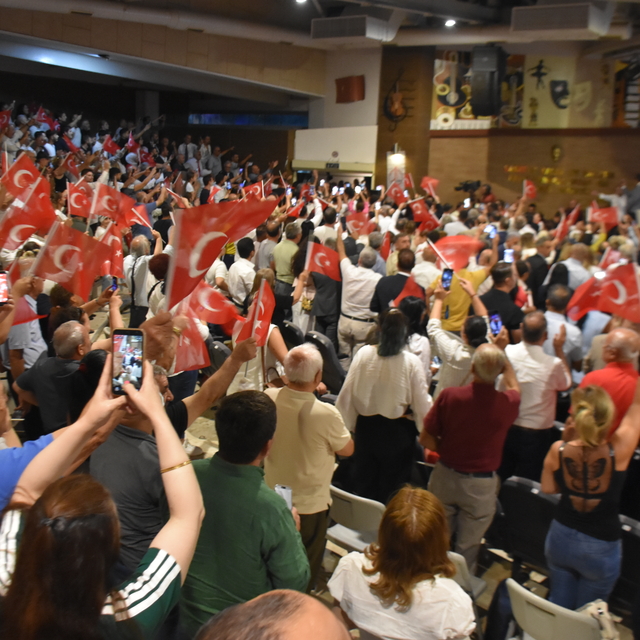 Kılıçdaroğlu: Sizin sorunlarınızı yerelde çözmek bizim boynumuzun borcudur...