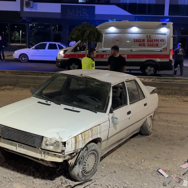 Takla atan otomobilden burnu bile kanamadan çıktı