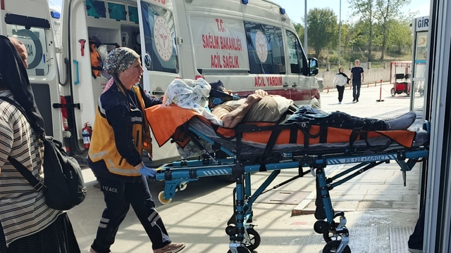 Bafra'da traktörün römorku devrildi: 6 yaralı