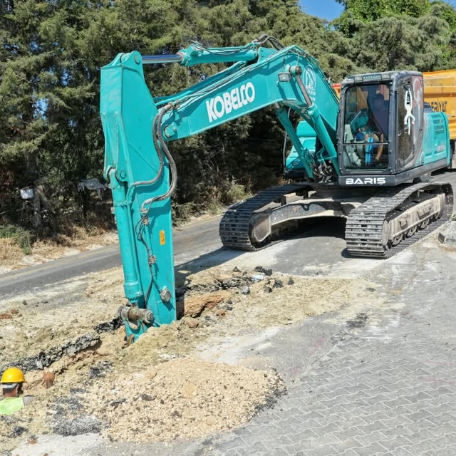 Aydın Büyükşehir Belediyesi'nden Kuşadası'nda altyapı yatırımı