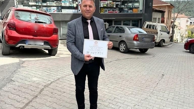 Bayırköy Belediyesi'nde 1 CHP'li meclis üyesi Yeni Parti'ye geçmedi
