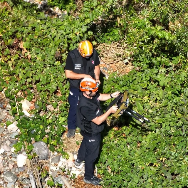 Kelkit Çayı'nda 110 gün önce kaybolan Esmanur için arama çalışmaları yenide...