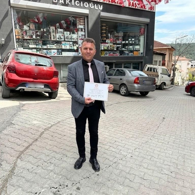 Bayırköy Belediyesi'nde 1 CHP'li meclis üyesi Yeni Parti'ye geçmedi
