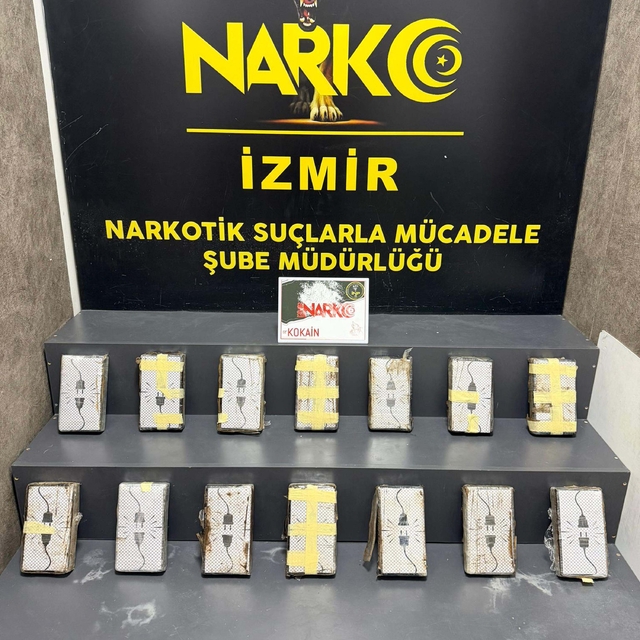İzmir'de uyuşturucu operasyonu: 2 tutuklama