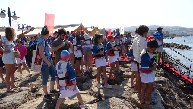 Çanakkale'de gençler, tarih için dalıp yelkenler fora dedi
Çanakkale'de 'Tarihe Saygı Anı Dalışı' ve 'Yelken Sürüşü' katılımcıları heyecanlandırmaya devam ediyor