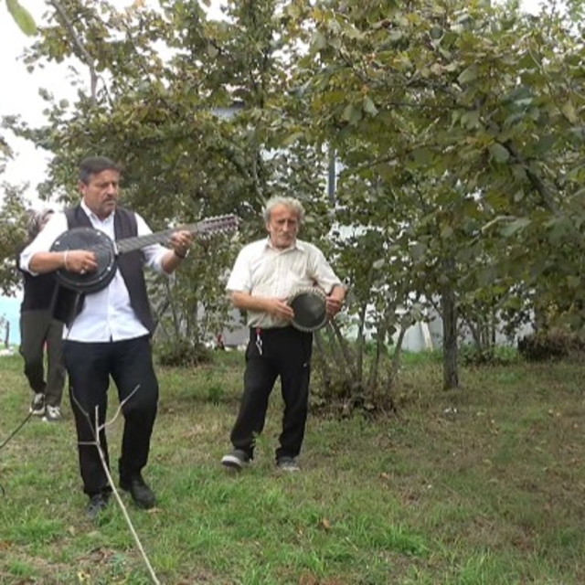 Fındık işçilerine 'çalgılı mola'
