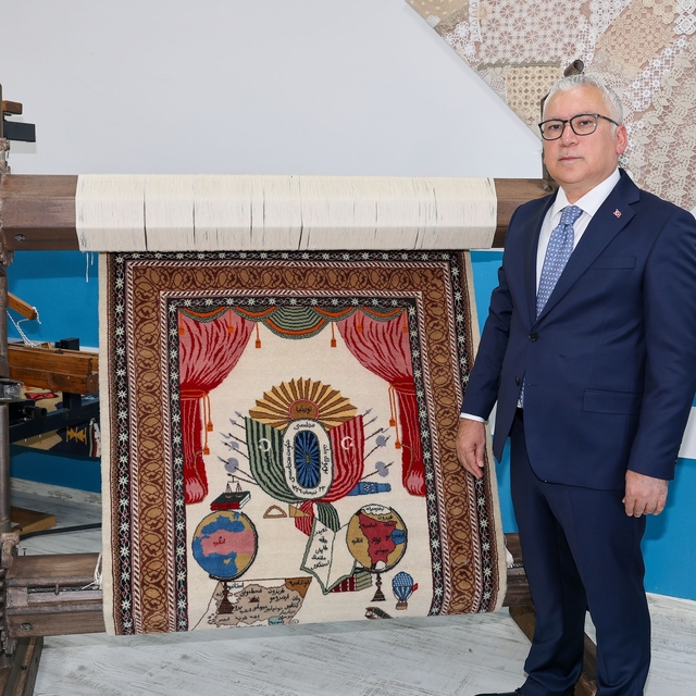 Yetimlerin 104 yıllık emaneti Misak-ı Milli Halısı yeniden dokundu