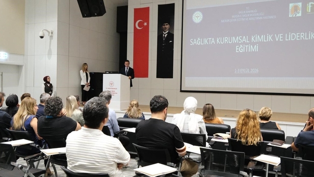 Mersin'de sağlık yöneticilerine 'güçlü liderlik' eğitimi