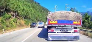 Hatalı sollama yapan araç kazaya neden oluyordu